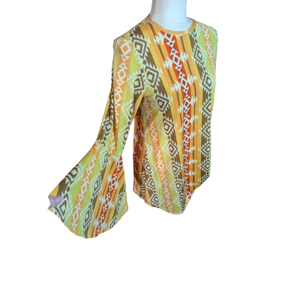 L & B Aztec Bright Print Knit Tunic Top Bell Sleeves Angel Sleeves sz S - Picture 5 of 10